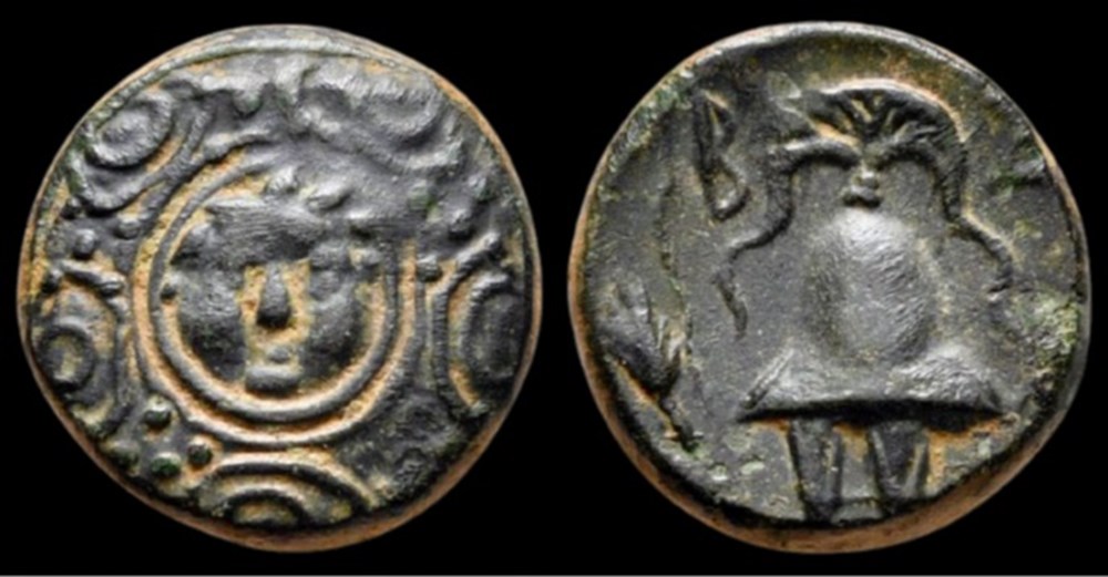 Alexander III "the Great" 336-323 BC. AE, Uncertain mint, 12 mm., 1,95 g. coins ancient to greek alexander iii the great 336 323 bc ae uncertain mint 12 mm 1 95 g