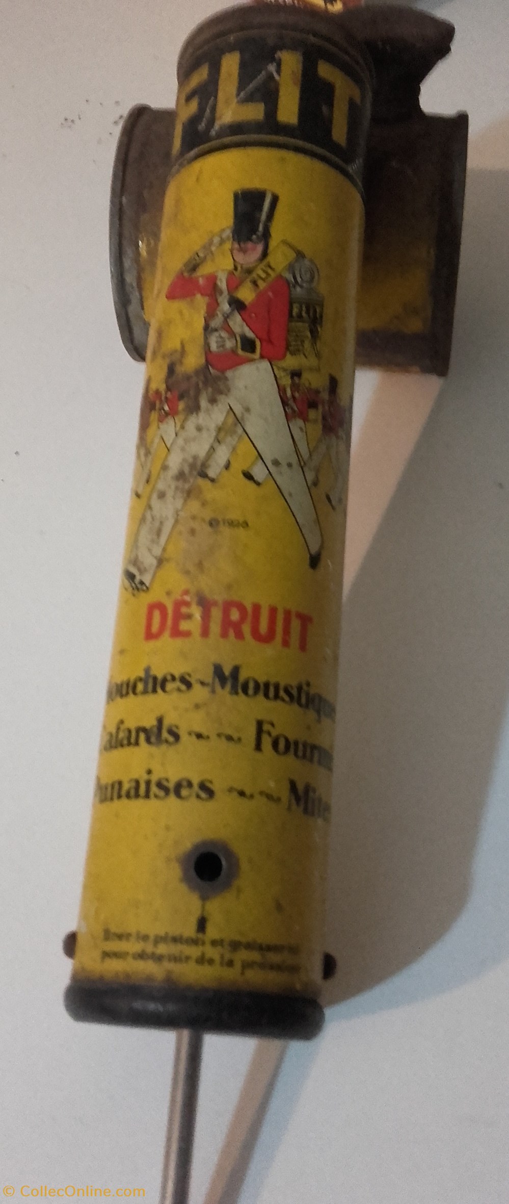 Insecticide FLIT objets publicitaires publicite sur le lieu vente plv insecticide flit