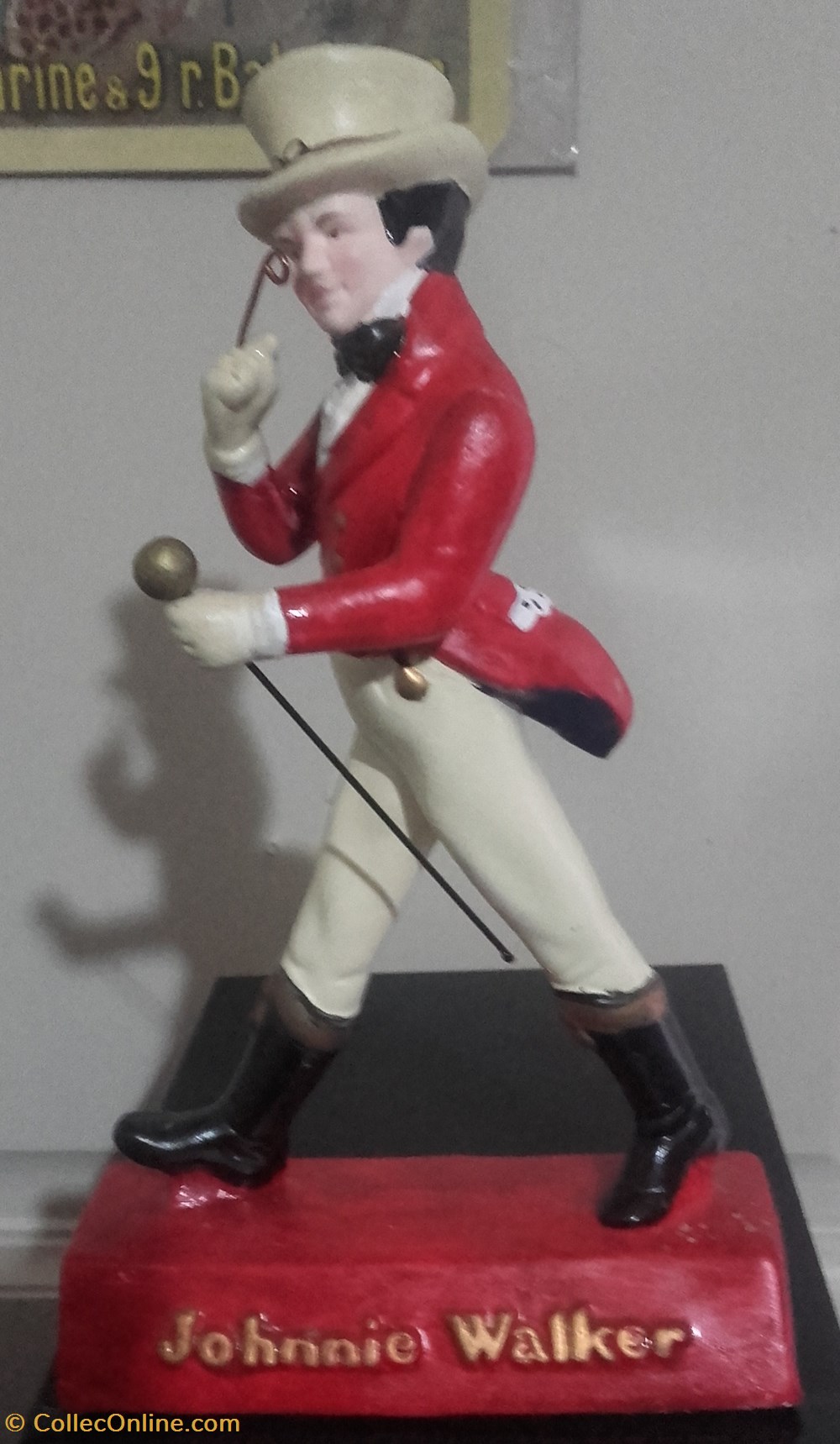 JOHNNIE WALKER objets publicitaires bustes johnnie walker