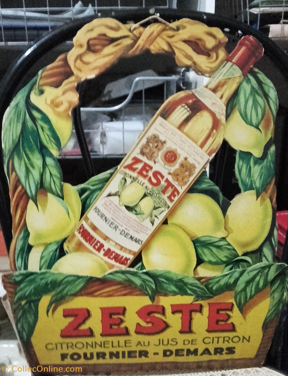 Apéritif FOURNIER-DEMARS objets publicitaires publicite sur le lieu vente plv aperitif fournier demars