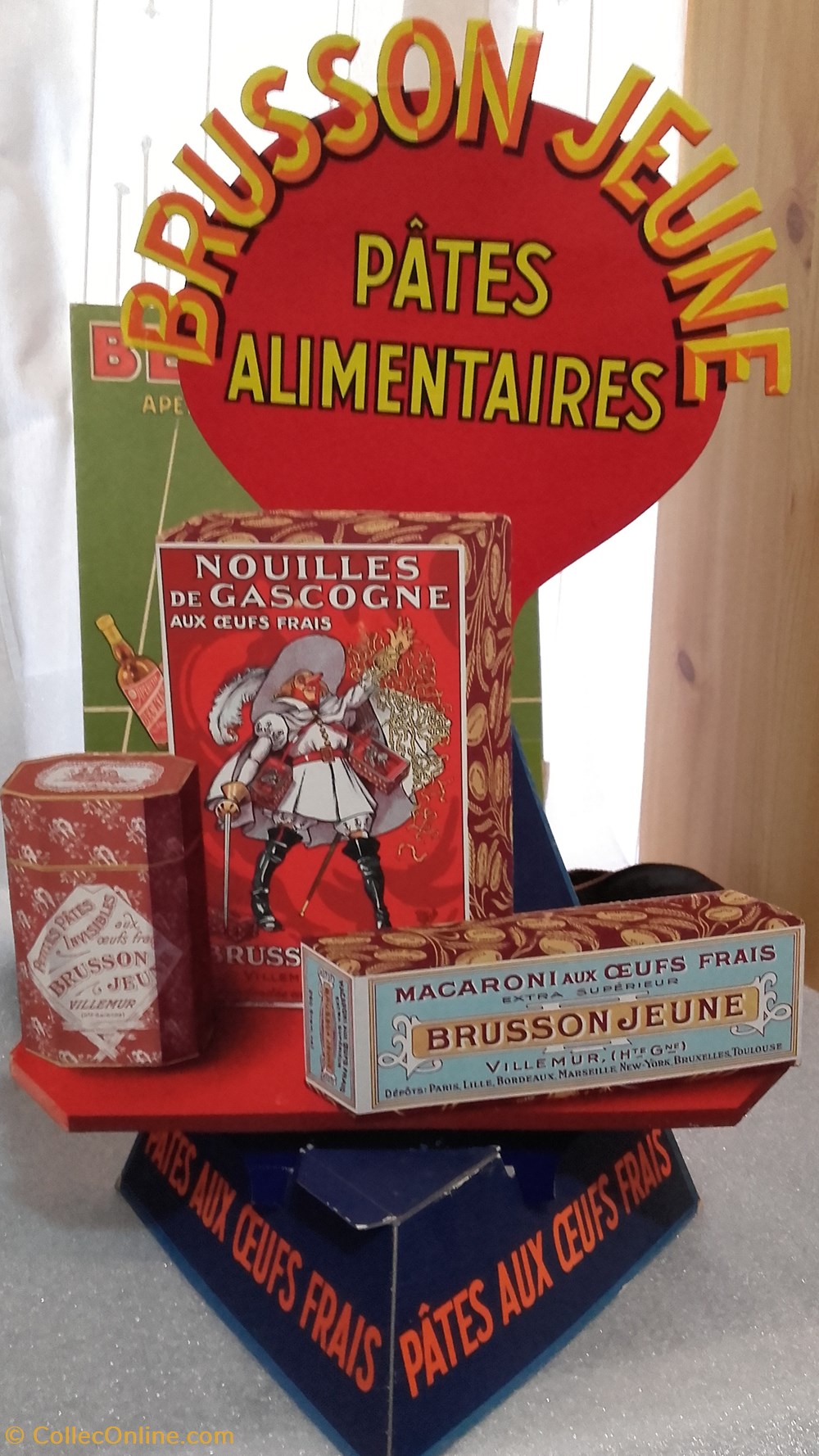 Pates BRUSSON JEUNE objets publicitaires publicite sur le lieu de vente plv pates brusson jeune