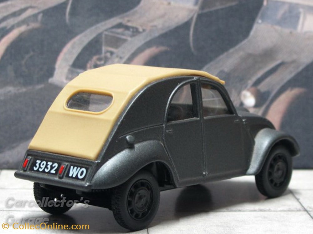 2CV Prototype Cyclope 1942 2 modeles reduits 2cv prototype cyclope 1942