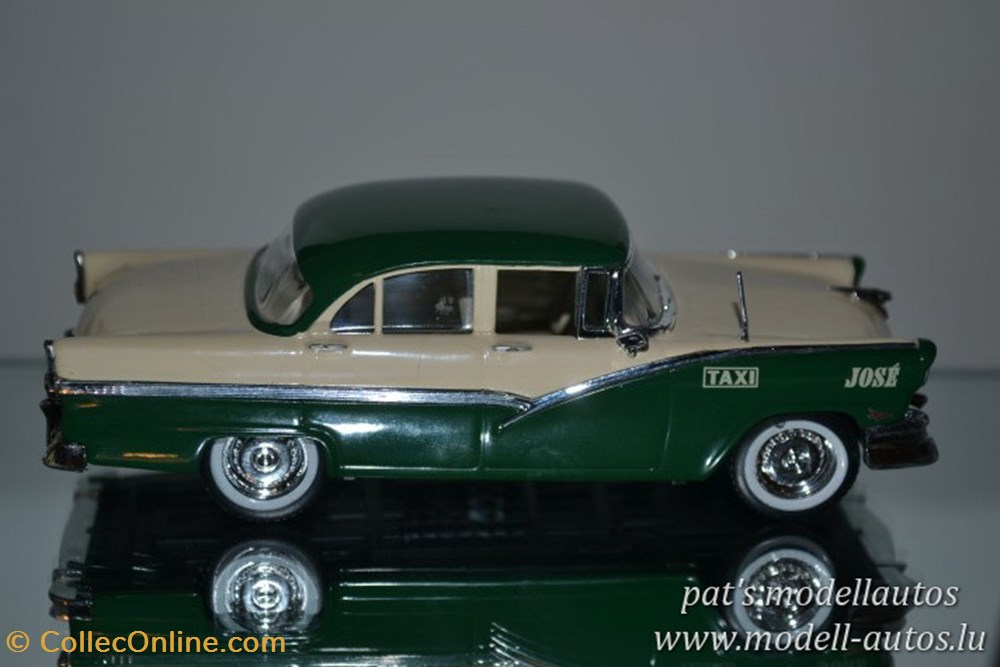 Ford Fairlane Havanne Taxi 1956 2 modeles reduits ford fairlane havanne taxi 1956