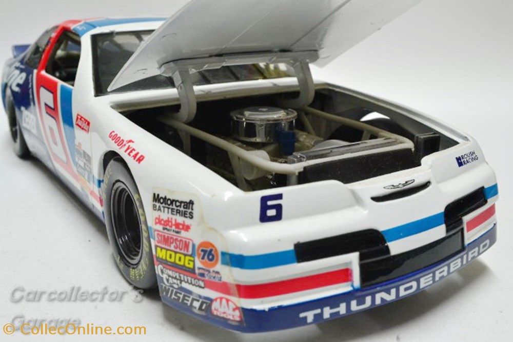 Ford Thunderbird "Mark Martin" 4 modeles reduits ford thunderbird mark martin