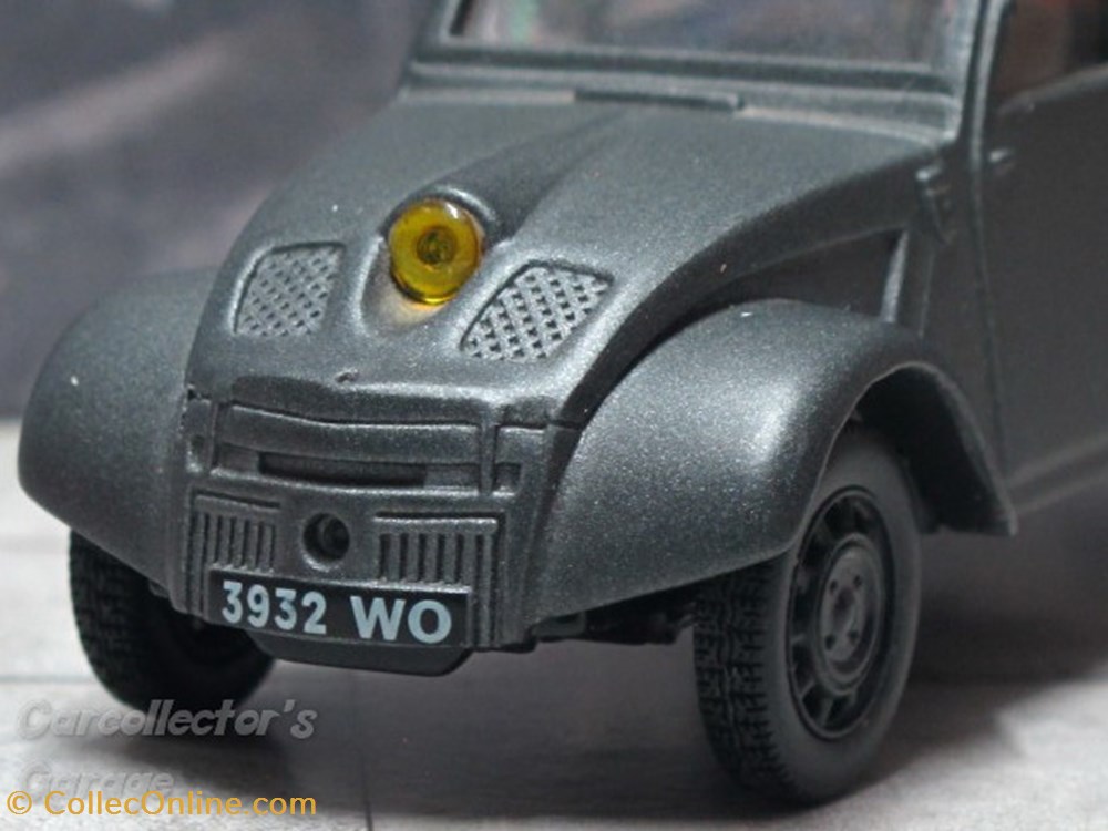 2CV Prototype Cyclope 1942 3 modeles reduits 2cv prototype cyclope 1942