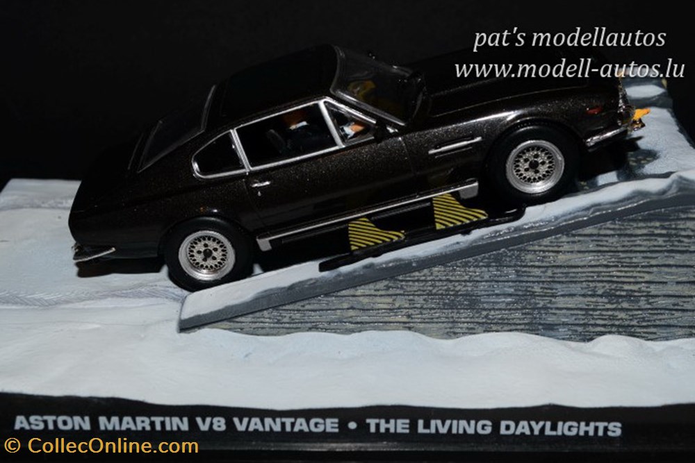 Aston Martin V8 Vantage The Living Daylights modeles reduits aston martin v8 vantage the living daylights