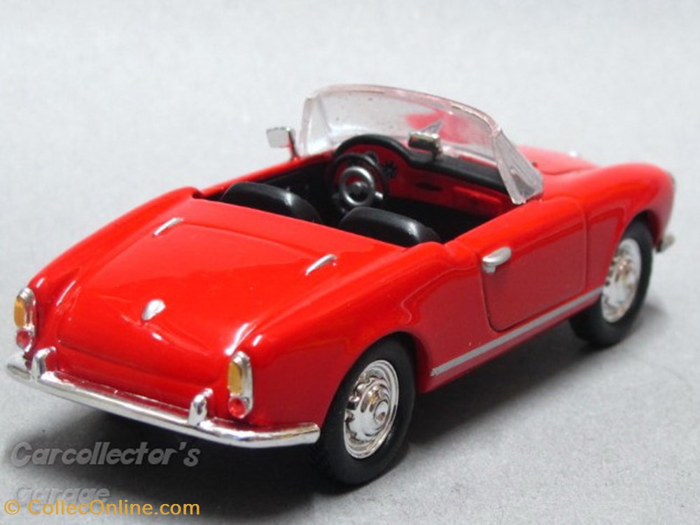 Alfa Romeo Giulietta Spider 2 modeles reduits alfa romeo giulietta spider