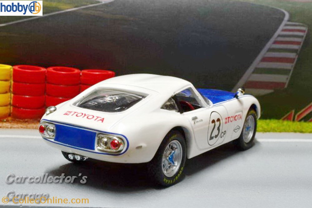 Toyota 2000GT 3 modeles reduits toyota 2000gt