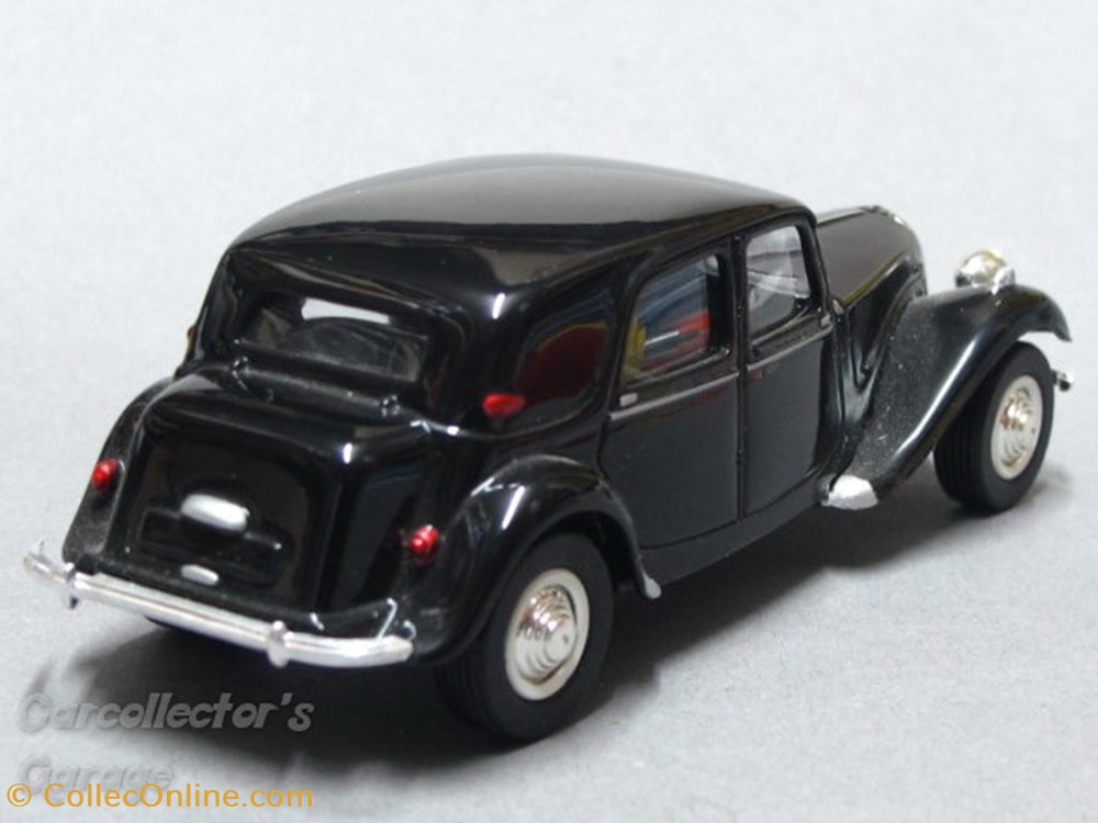 Traction 11CV 1954 modeles reduits traction 11cv 1954