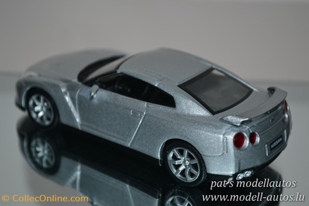 modeles reduits voitures nissan gt r