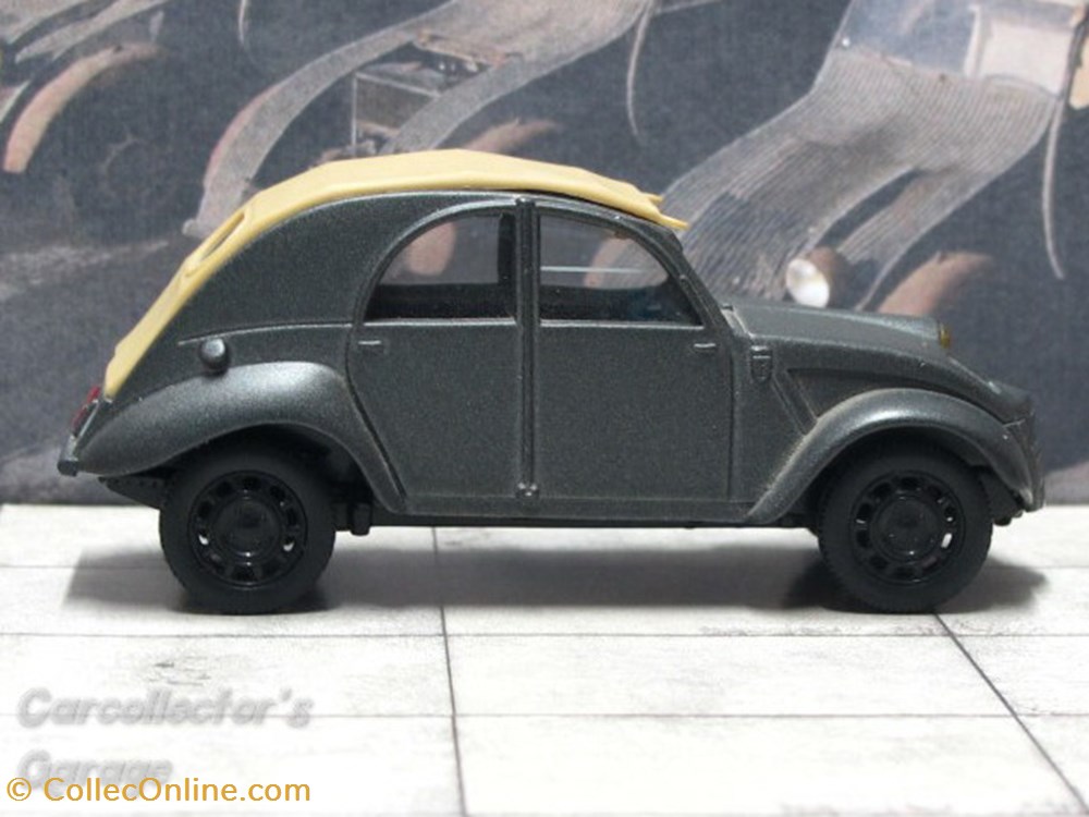 2CV Prototype Cyclope 1942 5 modeles reduits 2cv prototype cyclope 1942