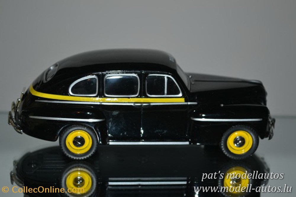 Ford SedanTaxi Istanbul 1947 2 modeles reduits ford sedantaxi istanbul 1947