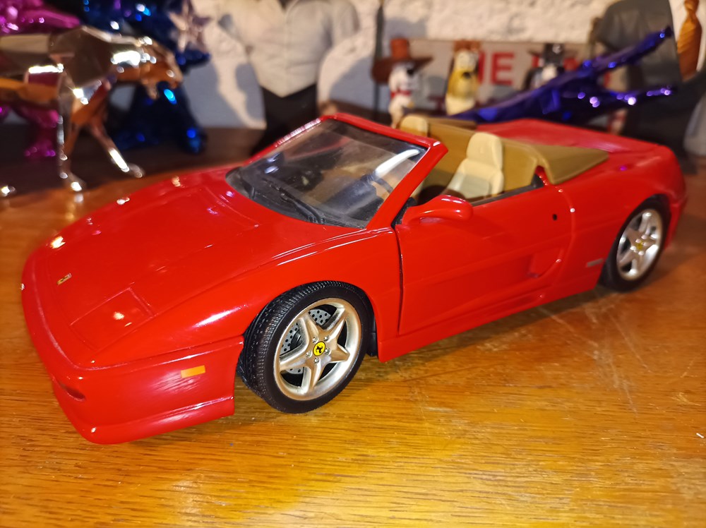 1994 F 355 spider Hot Wheels modeles reduits 1994 f 355 spider hot wheels