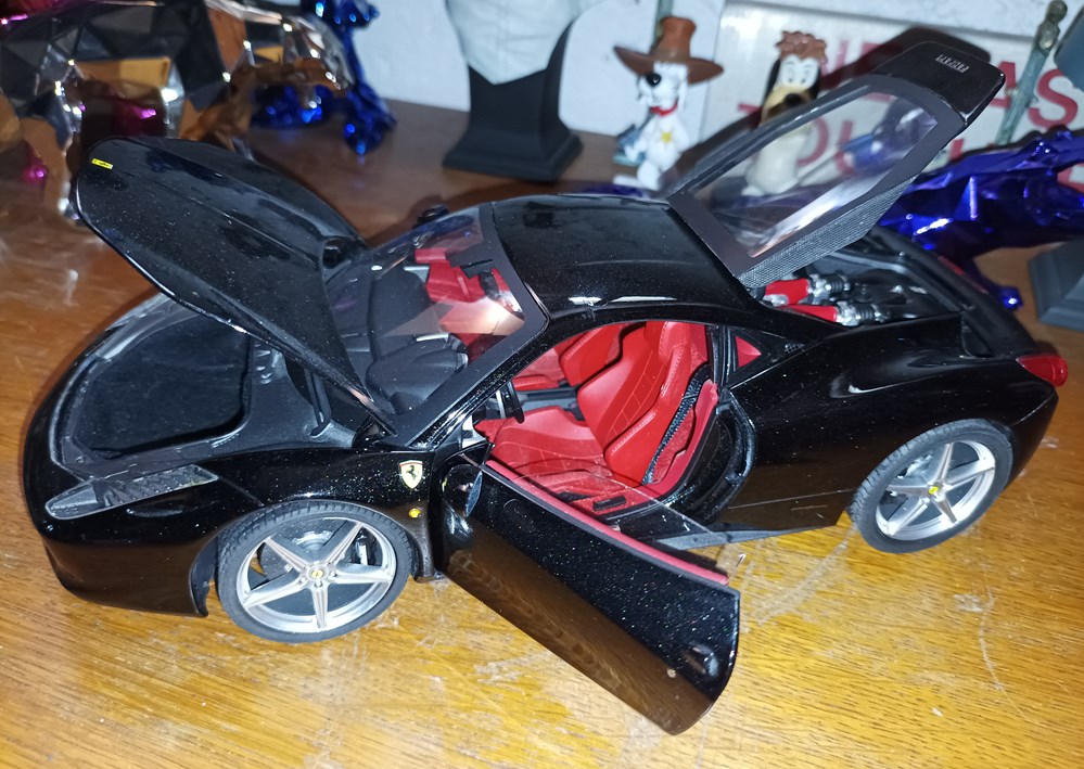 modeles reduits 2009 458 italia noir hot wheels