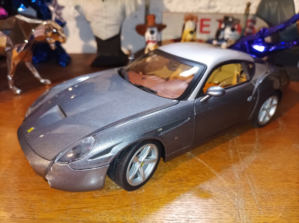 2006 575 GTZ Zagato Hot Wheels modeles reduits 2006 575 gtz zagato hot wheels