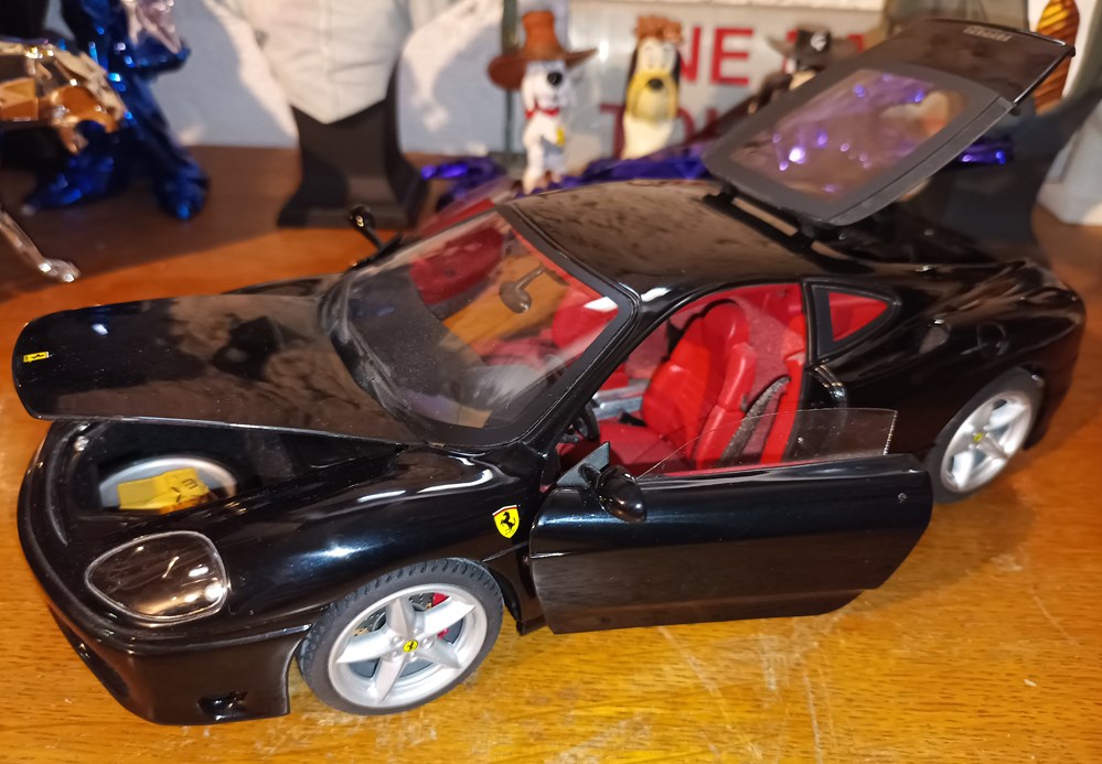 2000 360 Modena Hot Wheels modeles reduits 2000 360 modena hot wheels