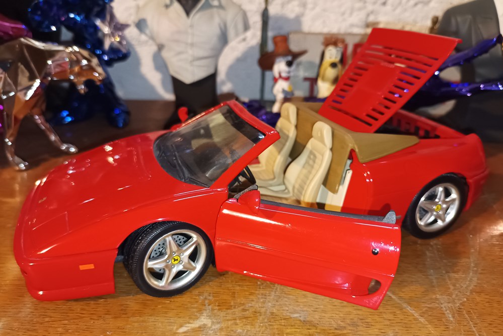 1994 F 355 spider Hot Wheels modeles reduits 1994 f 355 spider hot wheels