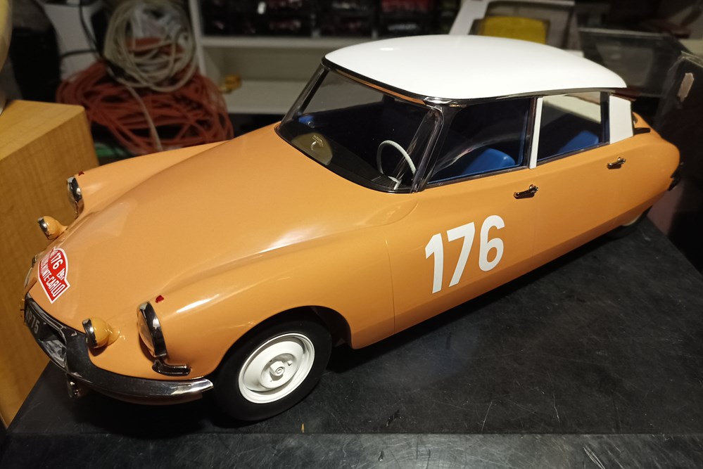 Citroen DS 19 Monte Carlo Norev 206/300 modeles reduits citroen ds 19 monte carlo norev 206 300