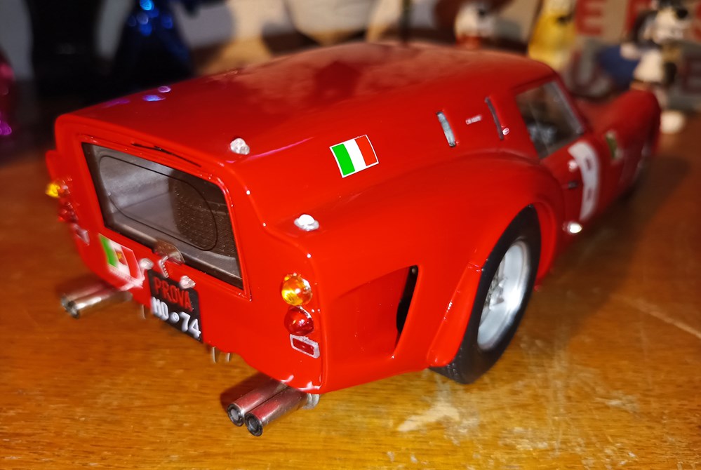 1962 250 GT Breadvan Brands Hatch 8 Guards Trophy Race Winner Fujimi modeles reduits 1962 250 gt breadvan brands hatch 8 guards trophy race winner fujimi