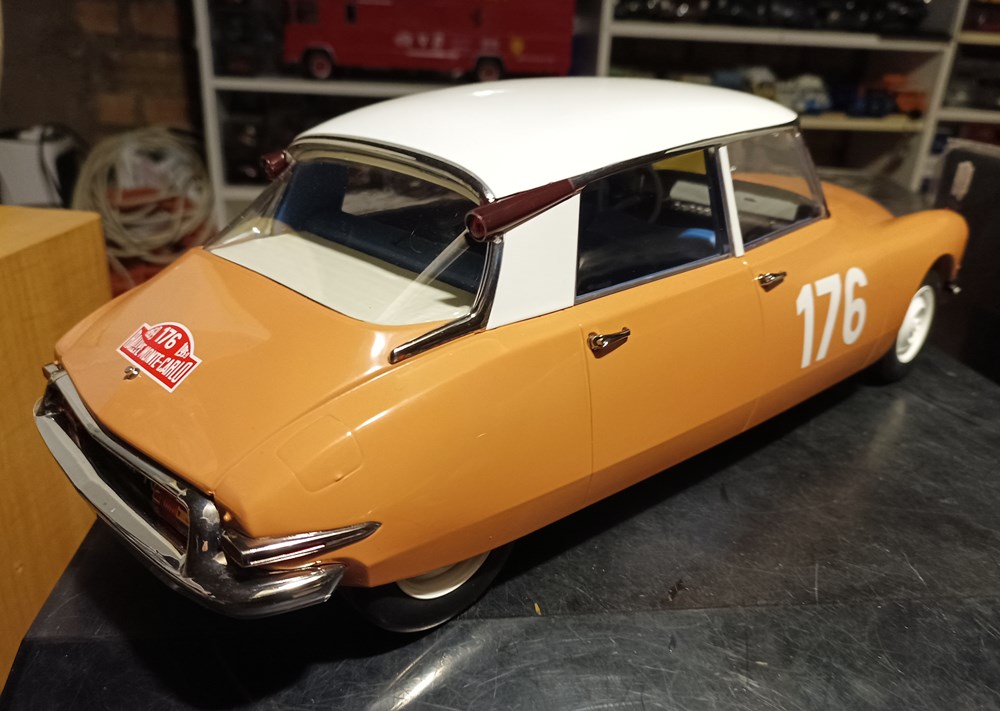 Citroen DS 19 Monte Carlo Norev 206/300 modeles reduits citroen ds 19 monte carlo norev 206 300