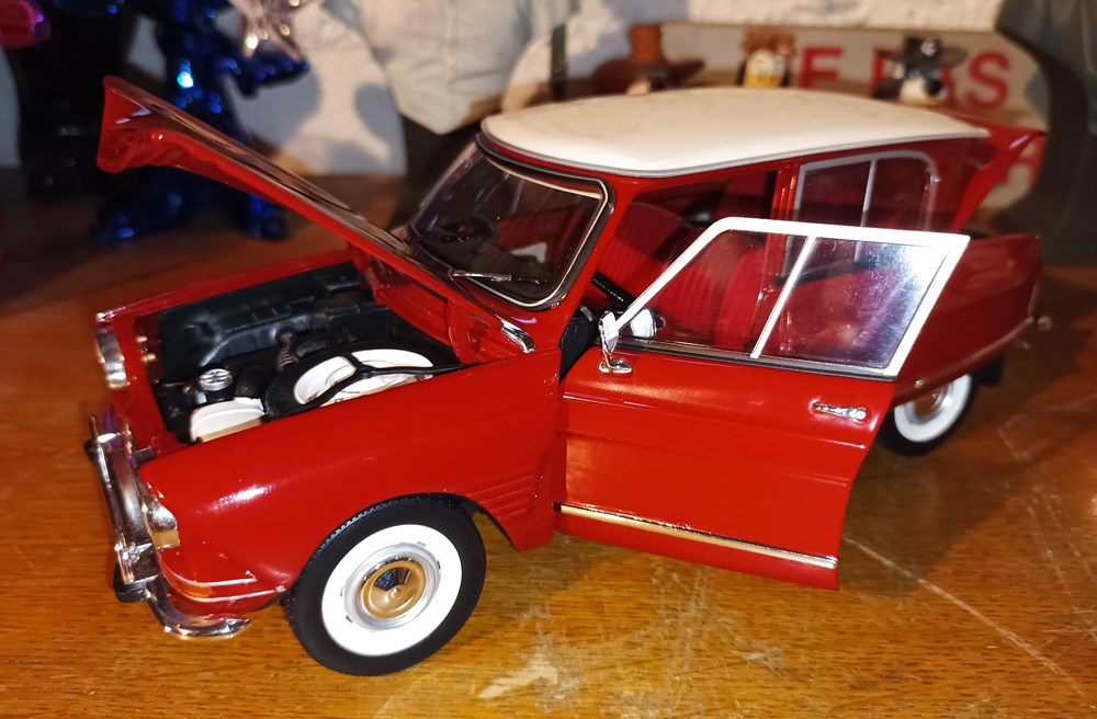 Ami 6 Club 1968 - Rouge Corsaire Norev modeles reduits ami 6 club 1968 rouge corsaire norev