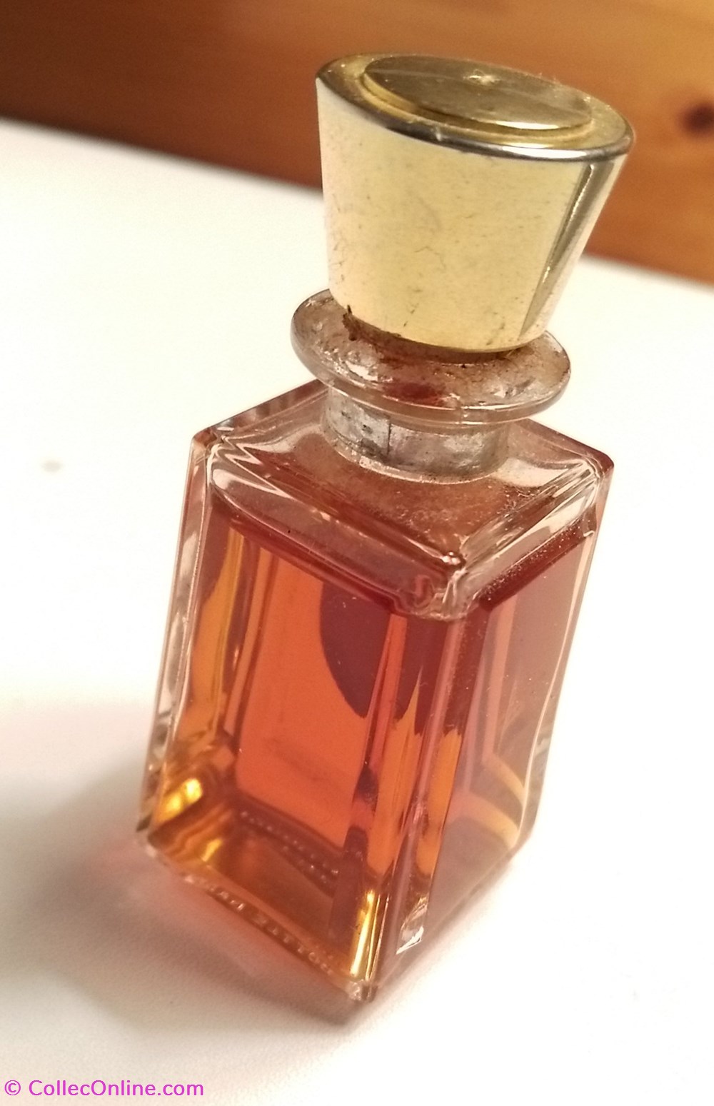 parfums beaute miniatures futur parfum de robert piquet paris france