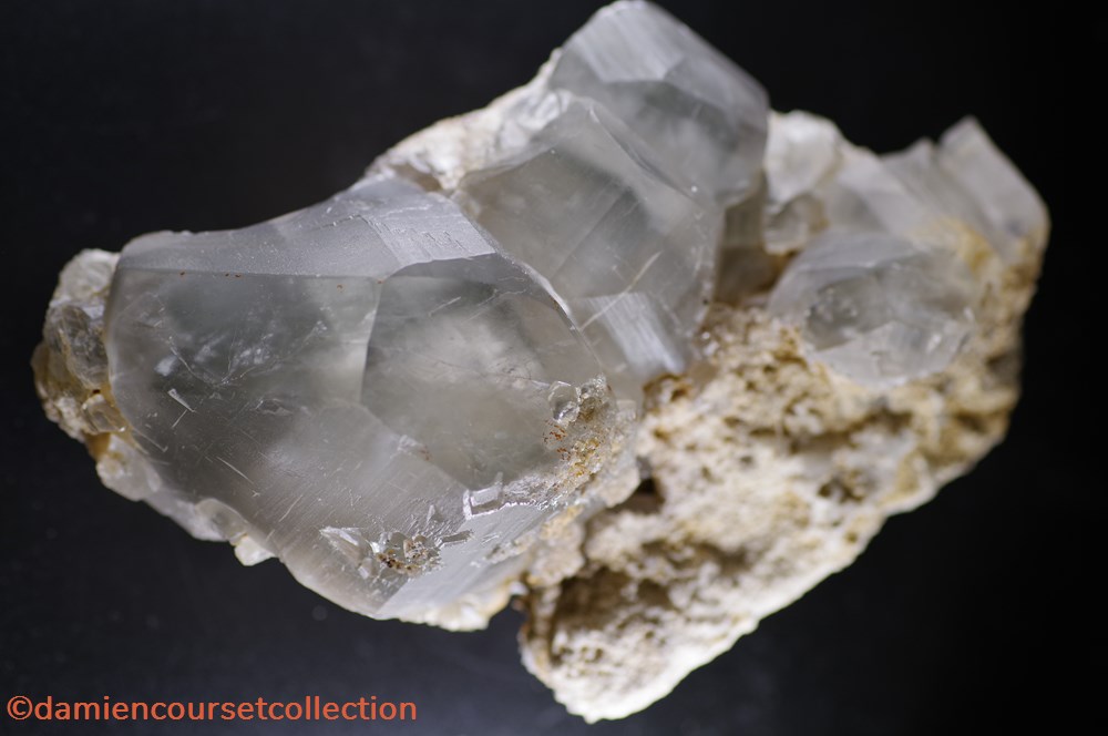 Calcite (Chimay) 2 mineraux meteorites calcite chimay