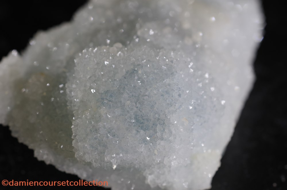 2 Fluorites, Langeac et Fontsante 3 mineraux meteorites 2 fluorites langeac et fontsante