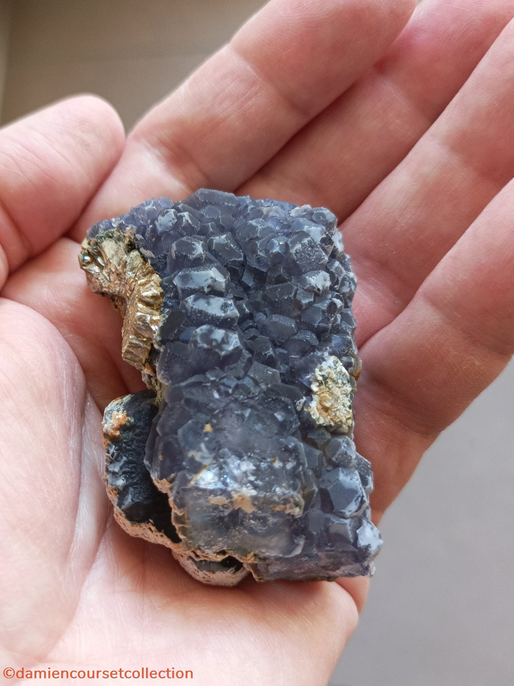 mineraux meteorites fluorite stalactite