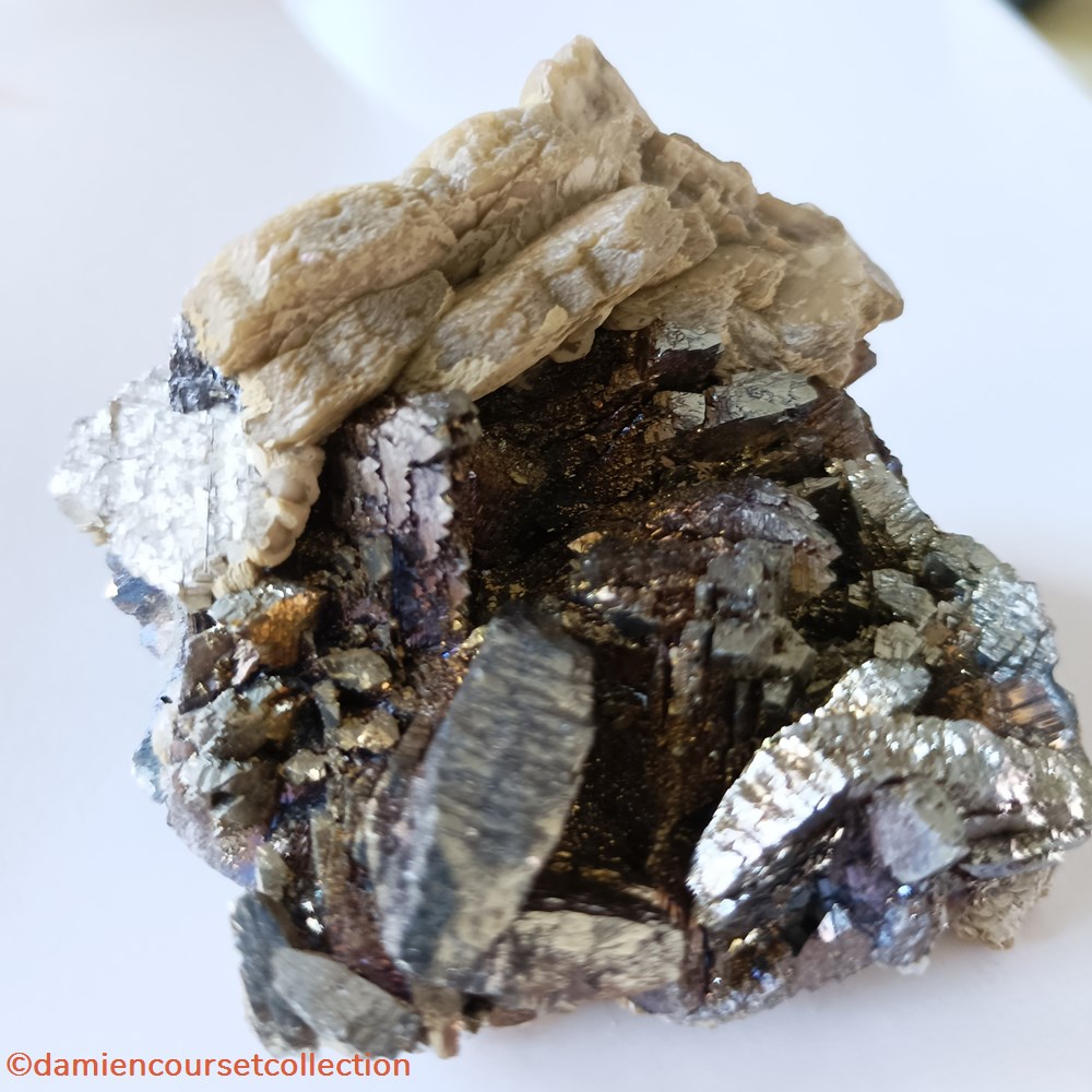Marcasite et Siderite 2 mineraux meteorites marcasite et siderite