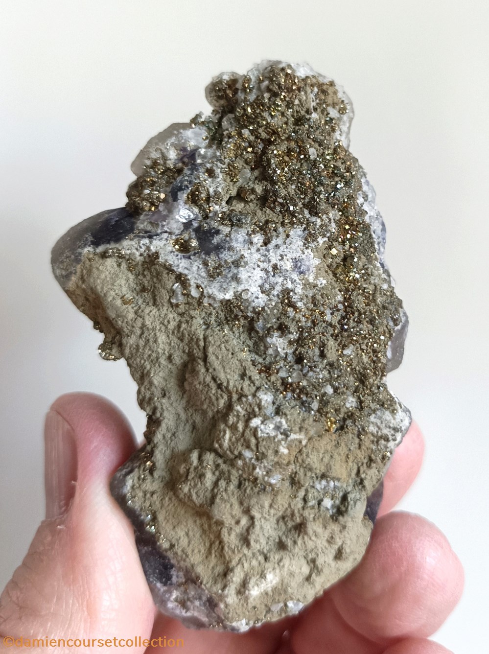 Fluorite 4 mineraux meteorites fluorite