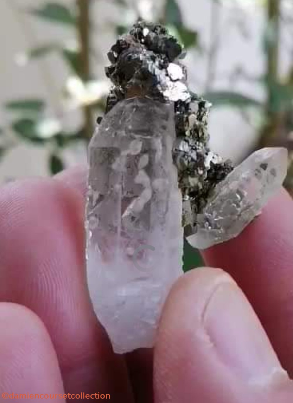 Calcite dans Quartz 5 mineraux meteorites calcite dans quartz
