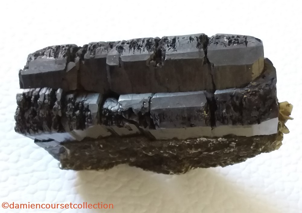 Wolframite 500gr mineraux meteorites wolframite 500gr