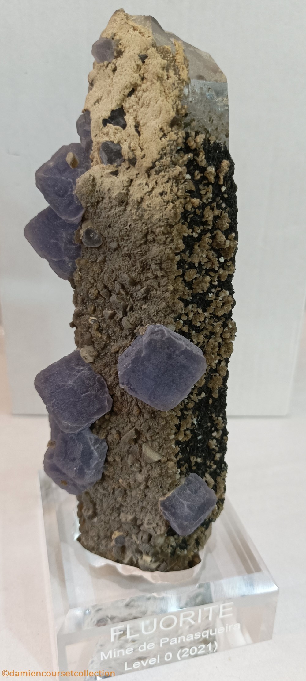 Fluorite sur Quartz 2 mineraux meteorites fluorite sur quartz