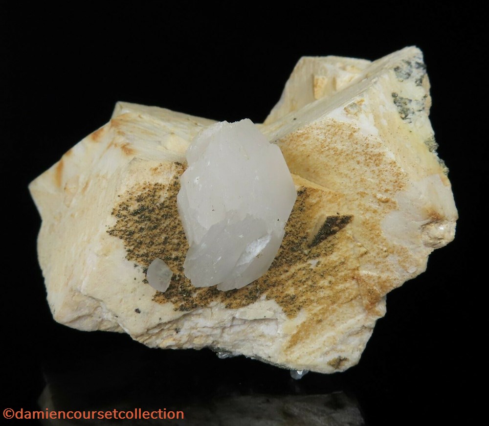 Dolomite et Calcite 2 mineraux meteorites dolomite et calcite