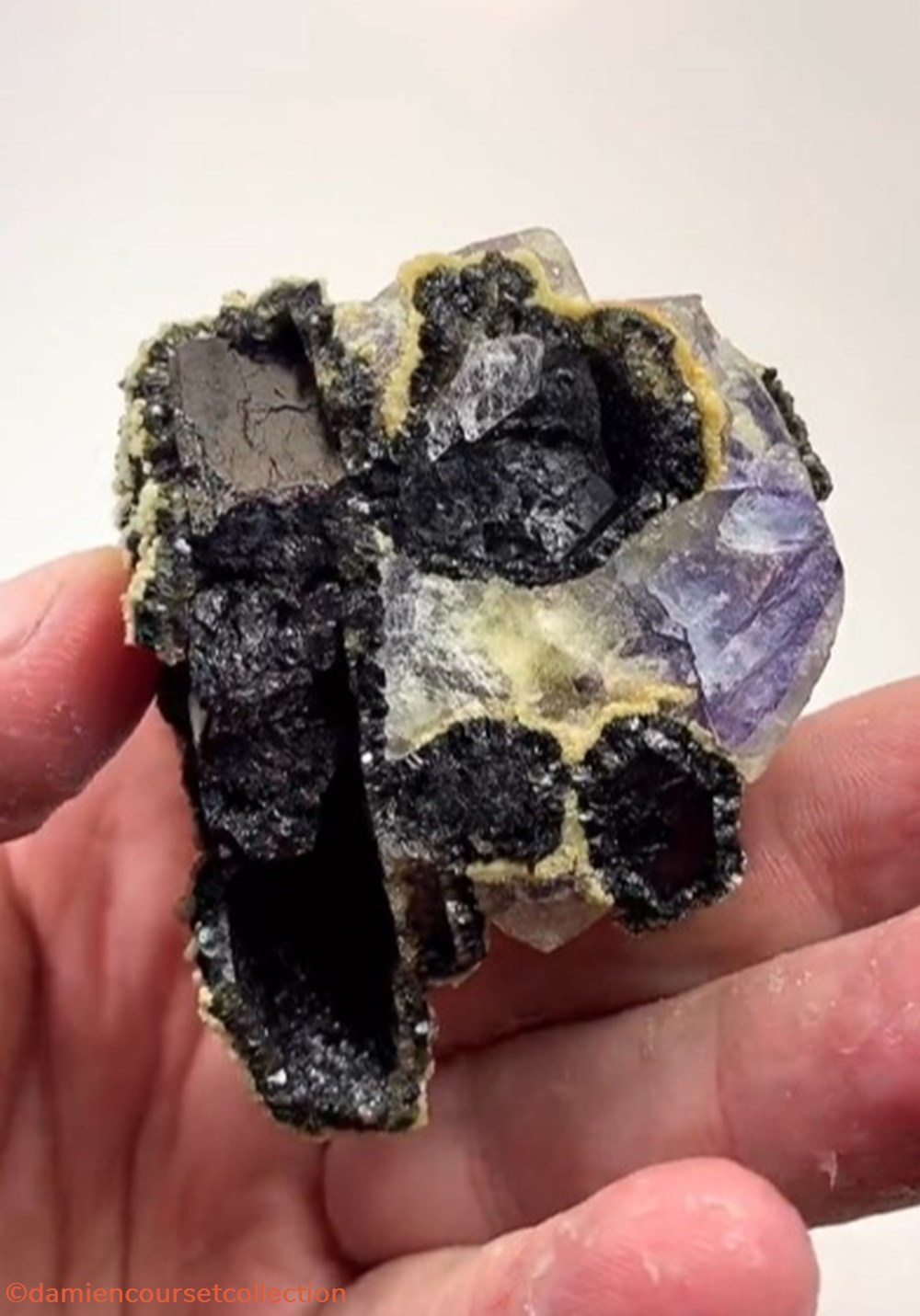Fluorite, Sidérite, Wolframite et Pyrite 4 mineraux meteorite fluorite siderite wolframite et pyrite