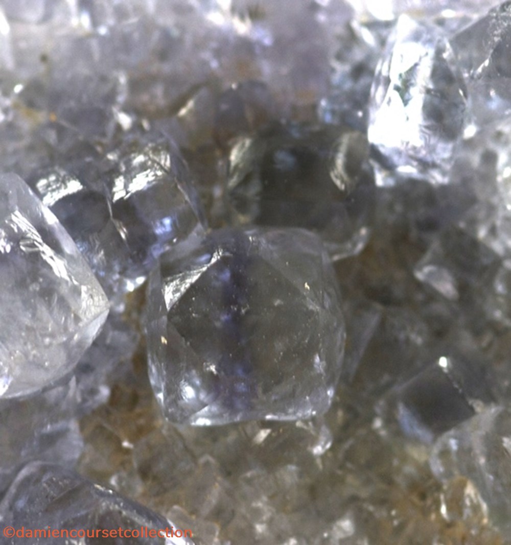 Fluorite (tétrahexaédre), Baryte, Dolomite et Marcassite 4 mineraux meteorite tetrahexaedrique fluorite tetrahexaedre baryte dolomite et marcassite
