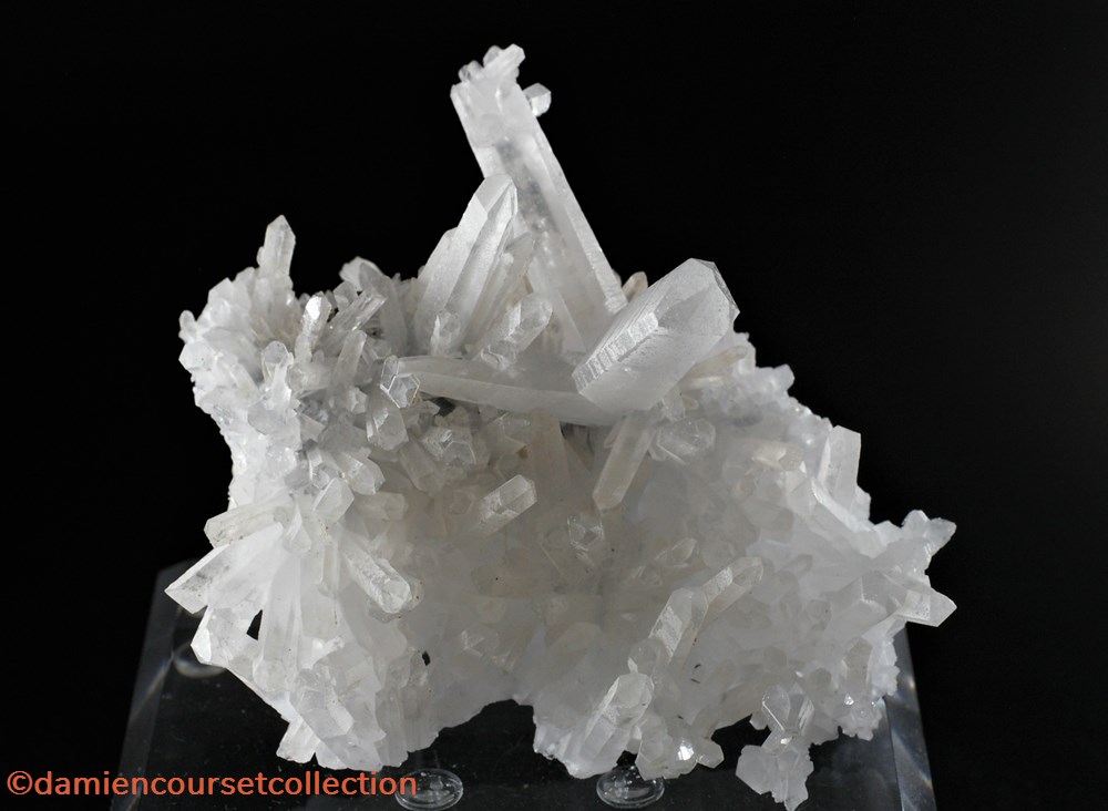 mineraux meteorites quartz macle multiple
