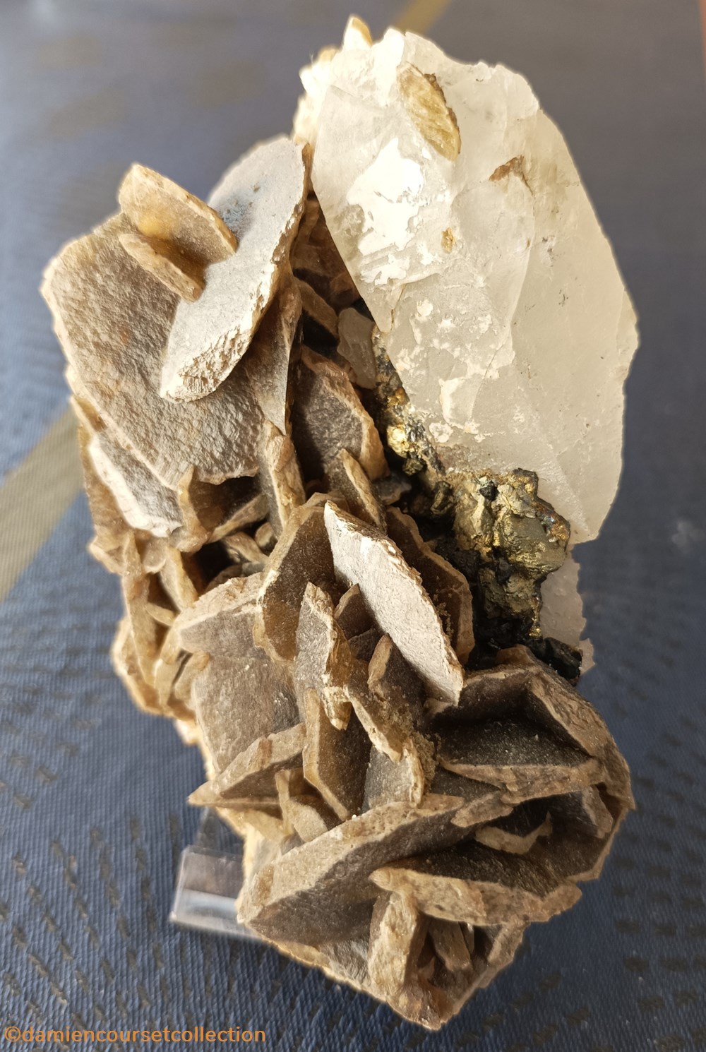 mineraux meteorites fluorite siderite brune