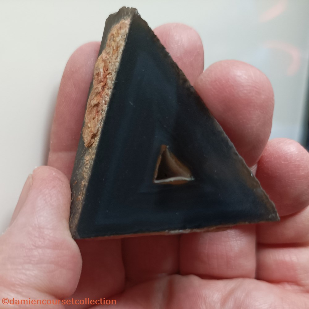 mineraux meteorites quartz calcedoine agate polyedrique paraiba bresil
