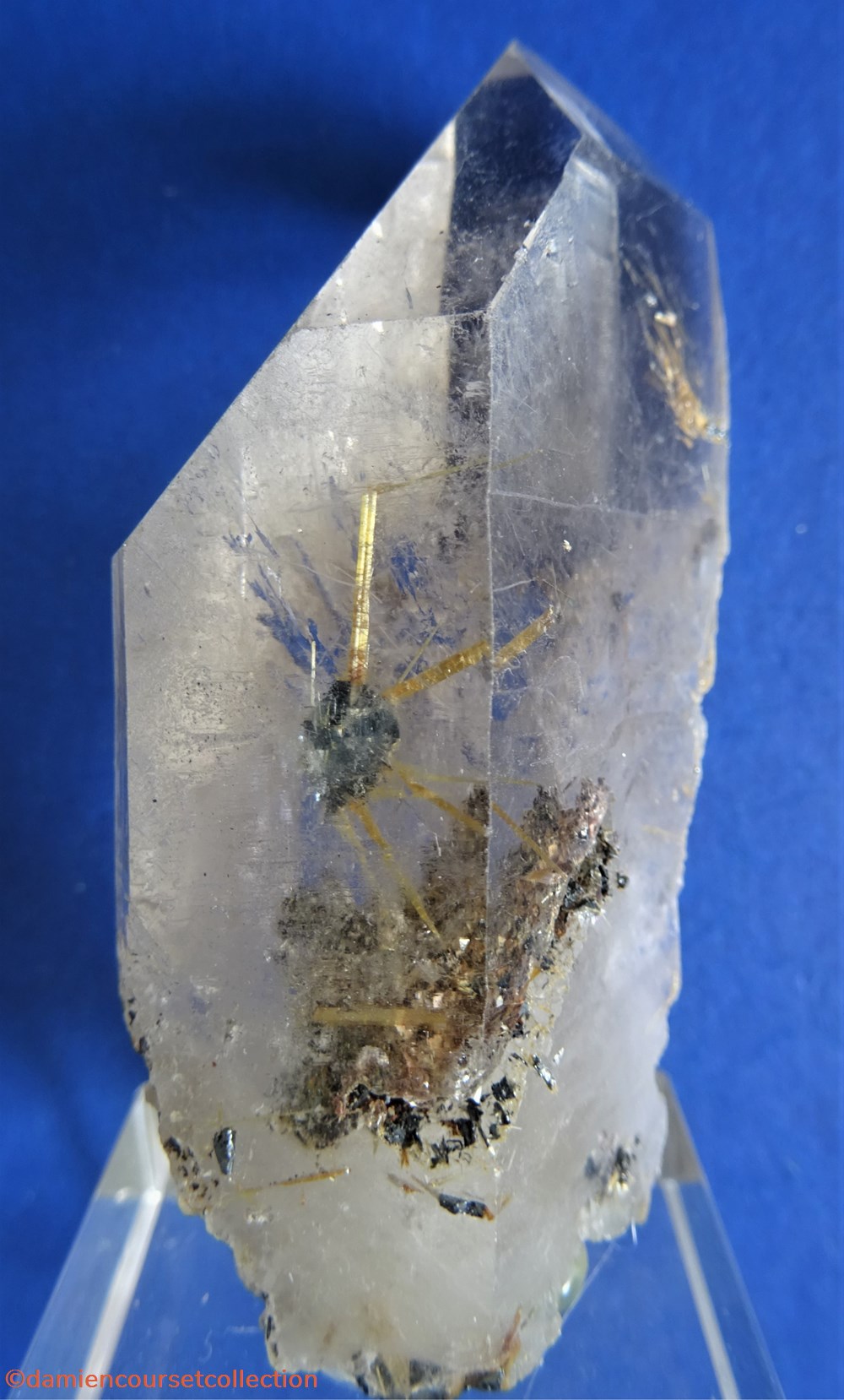 Rutile et Hématite dans Quartz mineraux meteorites rutile et hematite dans quartz