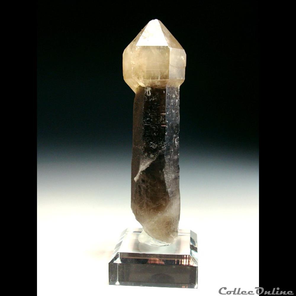 Quartz sceptré 2 mineraux meteorites quartz sceptre