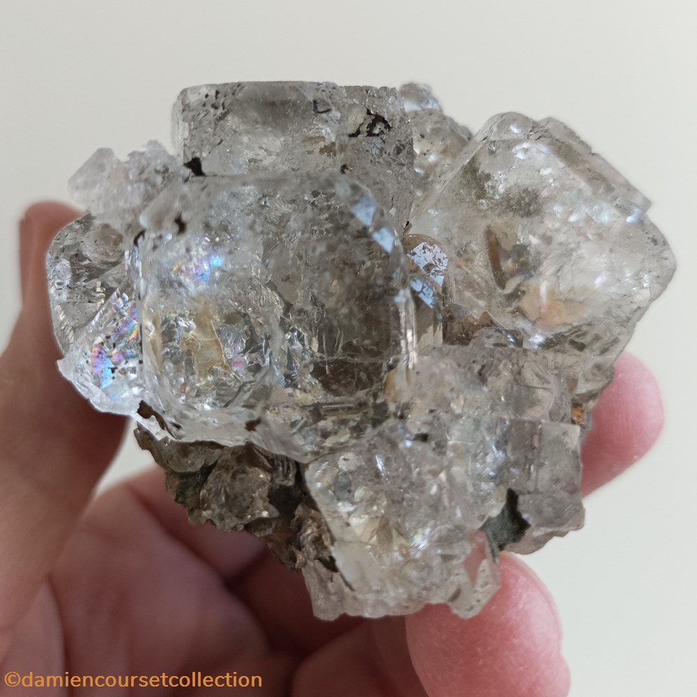 Fluorite "ice cube" 3 mineraux meteorites fluorite ice cube
