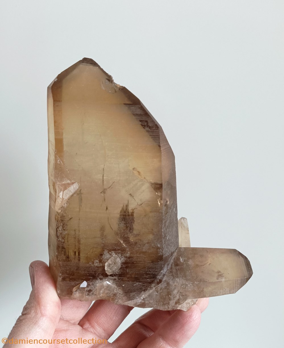 Citrine maclée, Zambie 4 mineraux meteorites quartz citrine maclee zambie