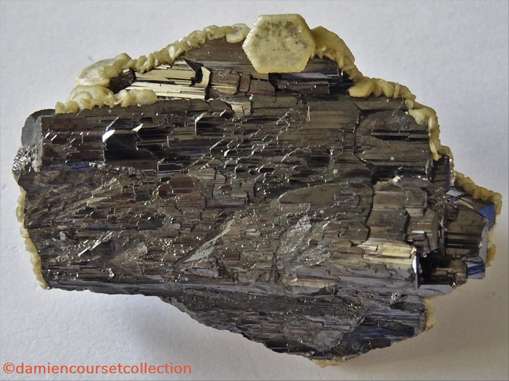 Wolframite et Sidérite 3 mineraux meteorites wolframite et siderite
