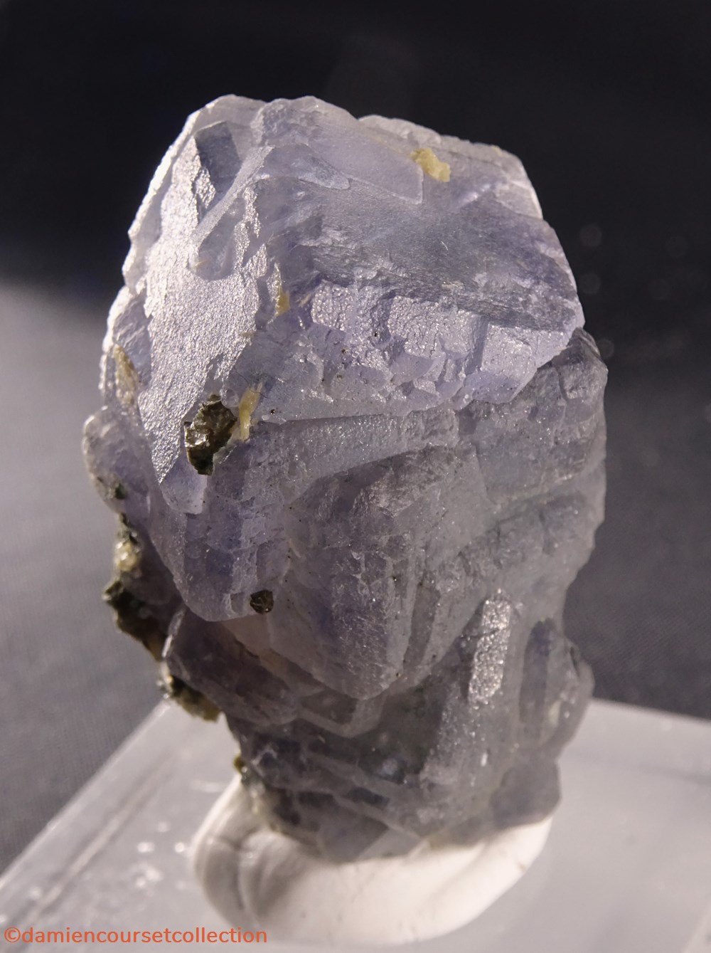 Fluorite 3 mineraux meteorites fluorite
