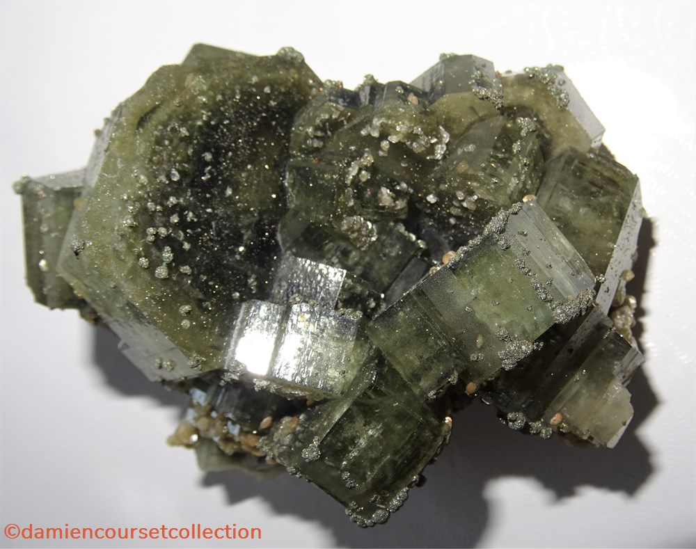 mineraux meteorites fluorapatite apatite verte