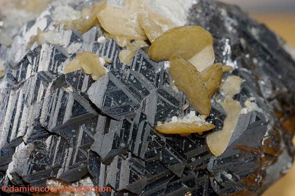 Sphalérite et Sidérite mineraux meteorites sphalerite et siderite