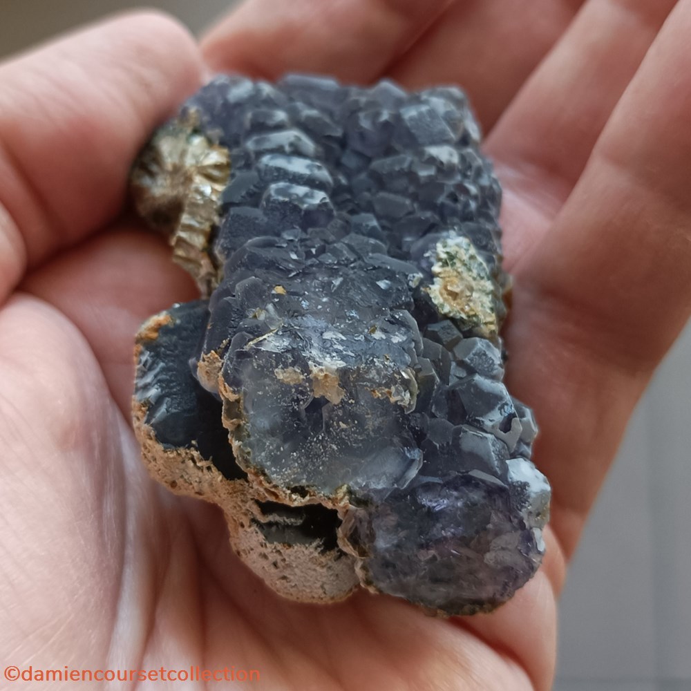 mineraux meteorites fluorite stalactite