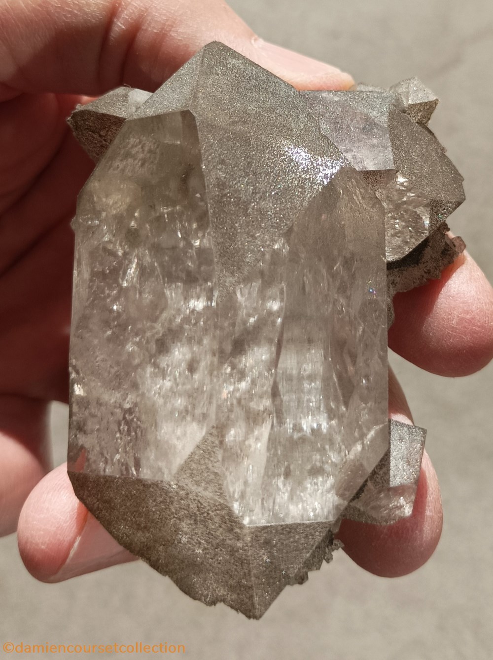 Quartz et Chlorite (macle du Dauphiné) 3 mineraux meteorites quartz et chlorite macle du dauphine
